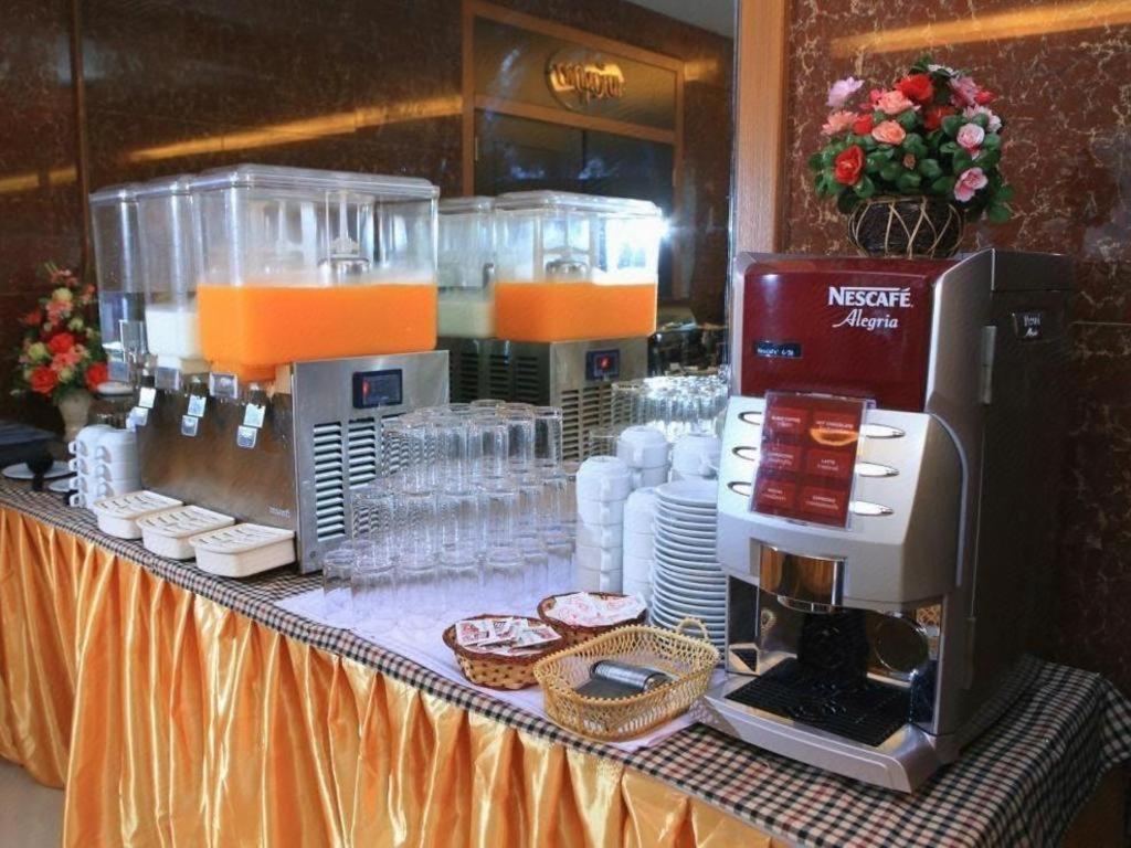 G2 Hotel Group Хатъяй Экстерьер фото